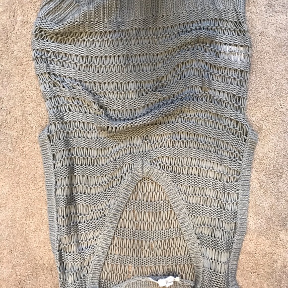 Sweater - Picture 2 of 2